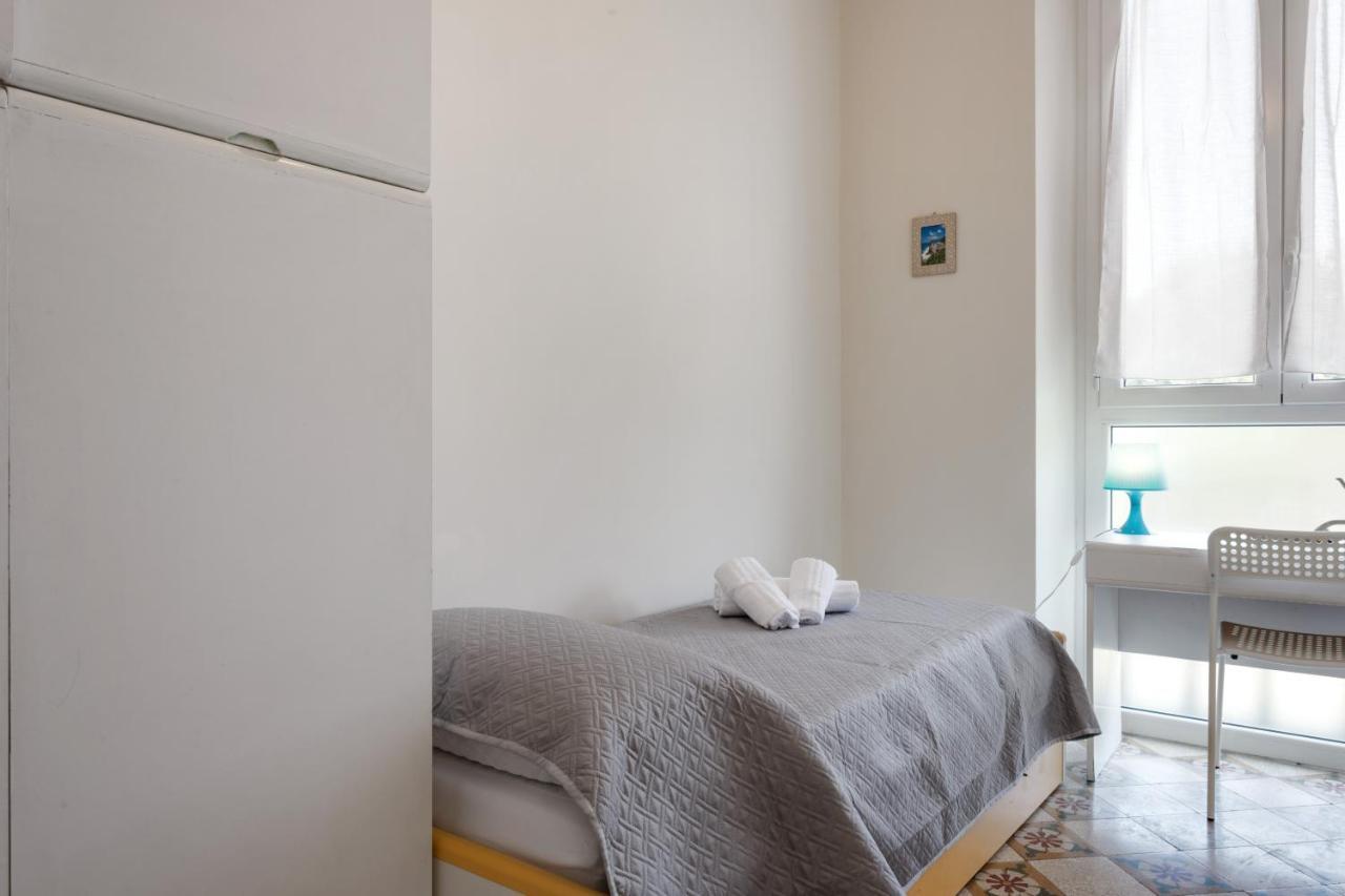 Piazza Concordia Apartment With Balcony La Spezia Kültér fotó